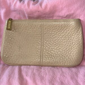 Coach Pebbled Leather Vintage Cream Zip Clutch Wallet W/Hangtag
